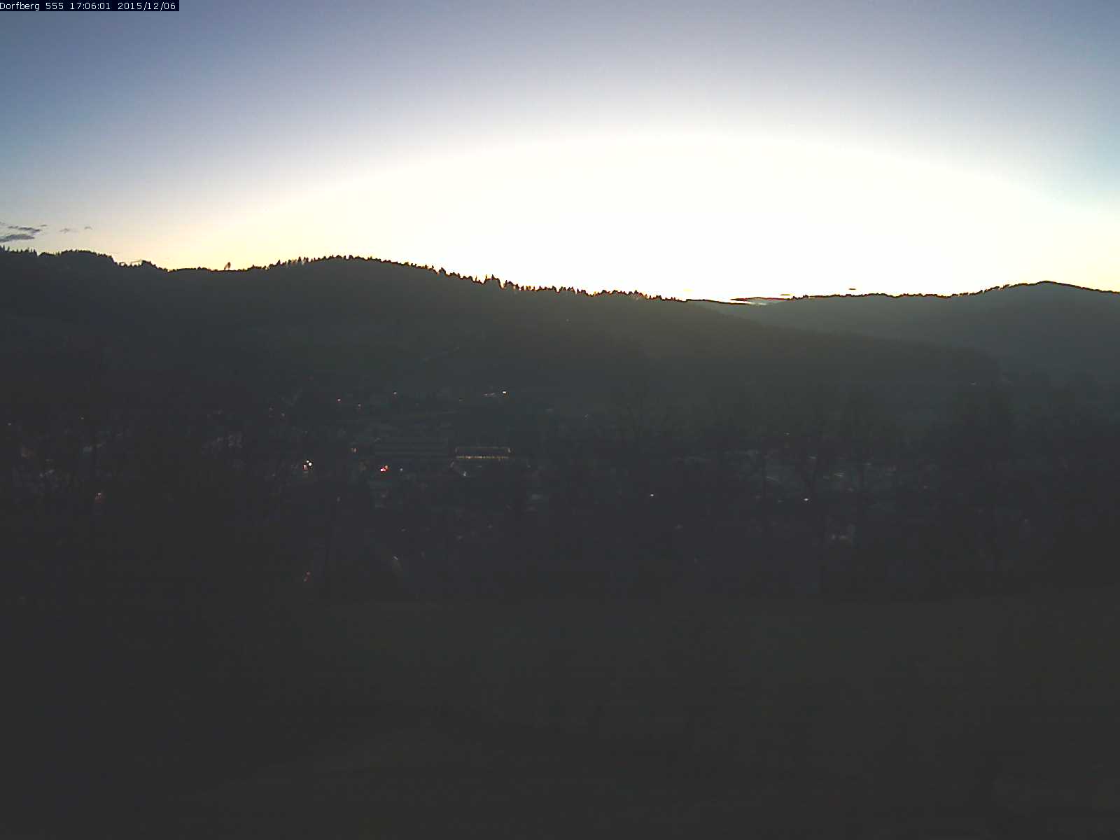 Webcam-Bild: Aussicht vom Dorfberg in Langnau 20151206-170601