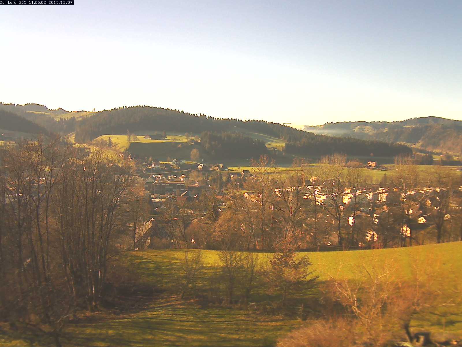 Webcam-Bild: Aussicht vom Dorfberg in Langnau 20151207-110601