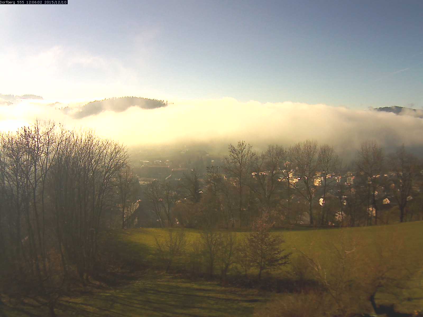 Webcam-Bild: Aussicht vom Dorfberg in Langnau 20151210-120601