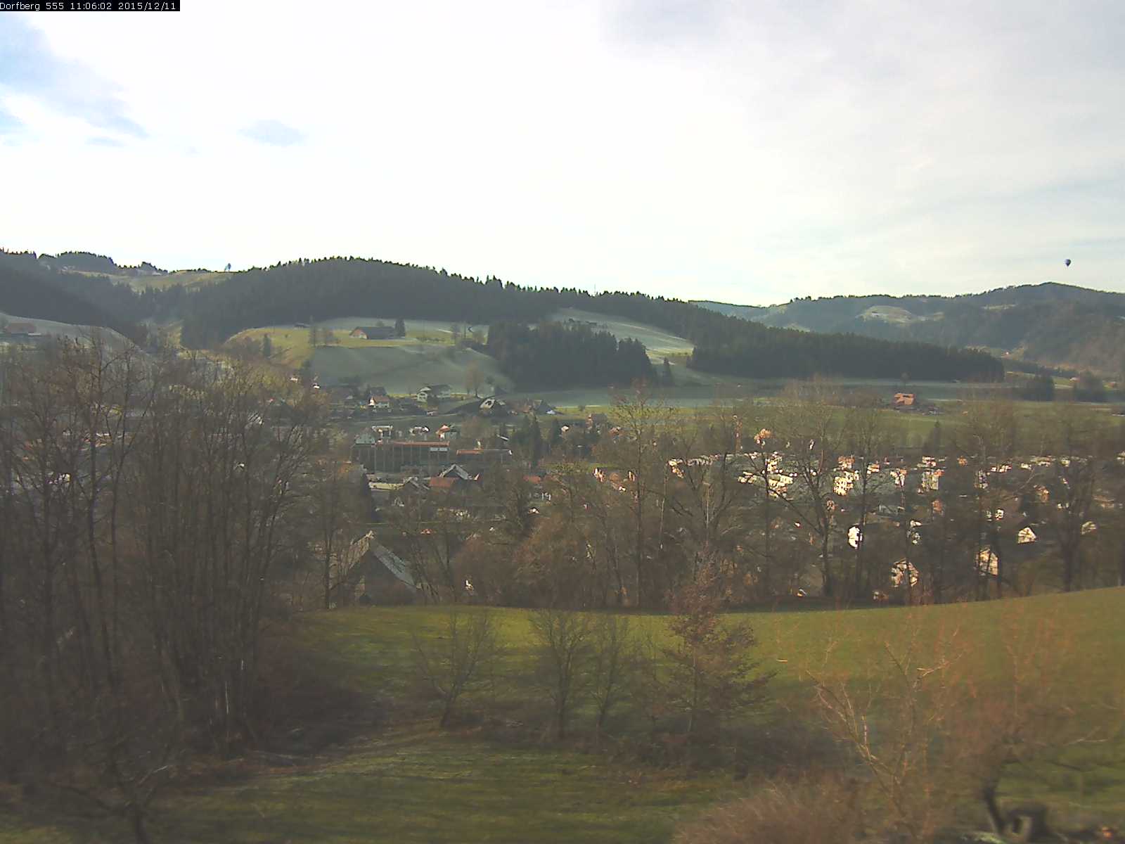 Webcam-Bild: Aussicht vom Dorfberg in Langnau 20151211-110601