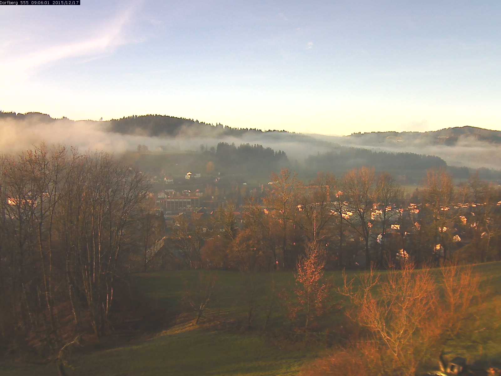 Webcam-Bild: Aussicht vom Dorfberg in Langnau 20151217-090601