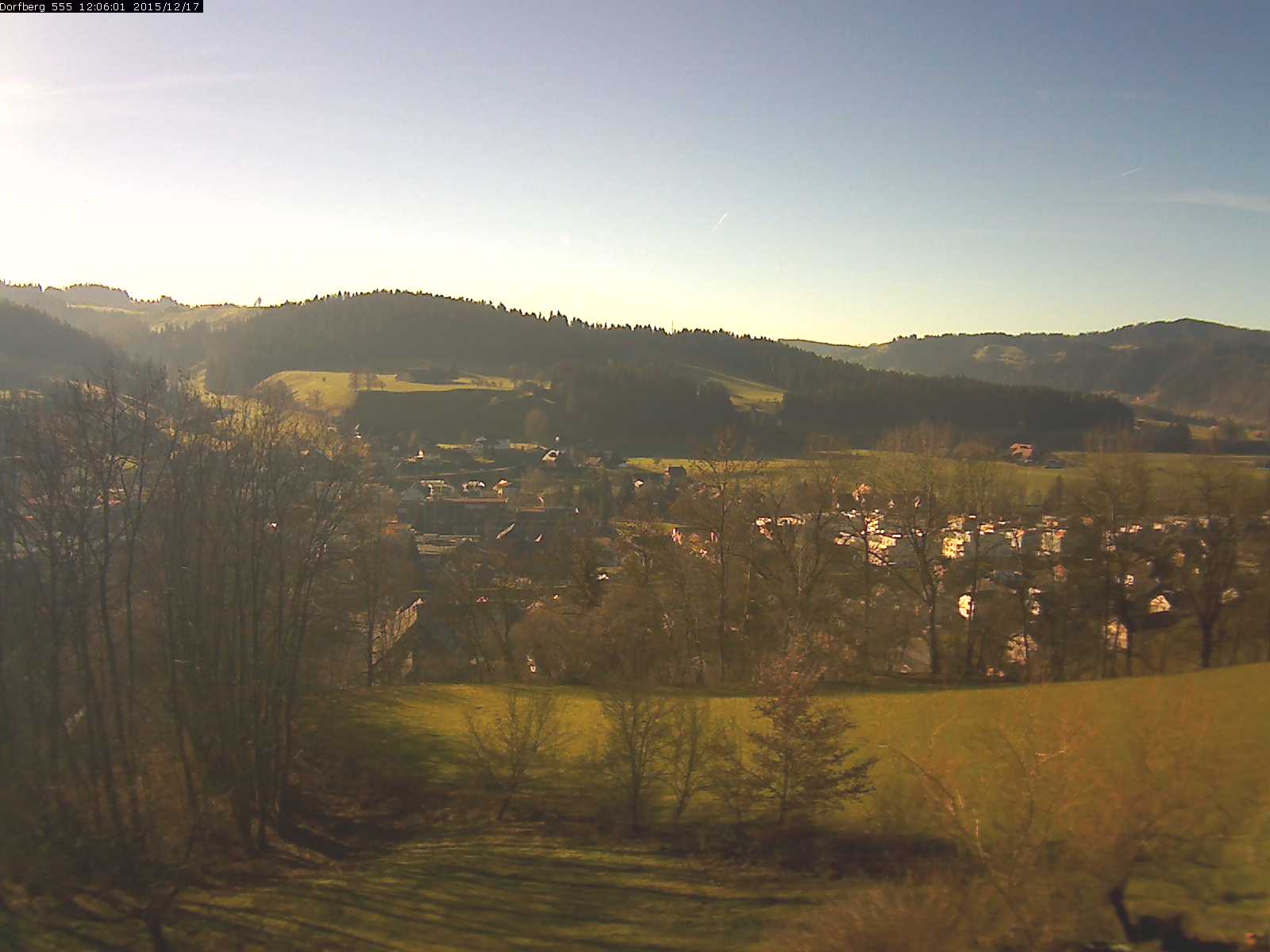 Webcam-Bild: Aussicht vom Dorfberg in Langnau 20151217-120601