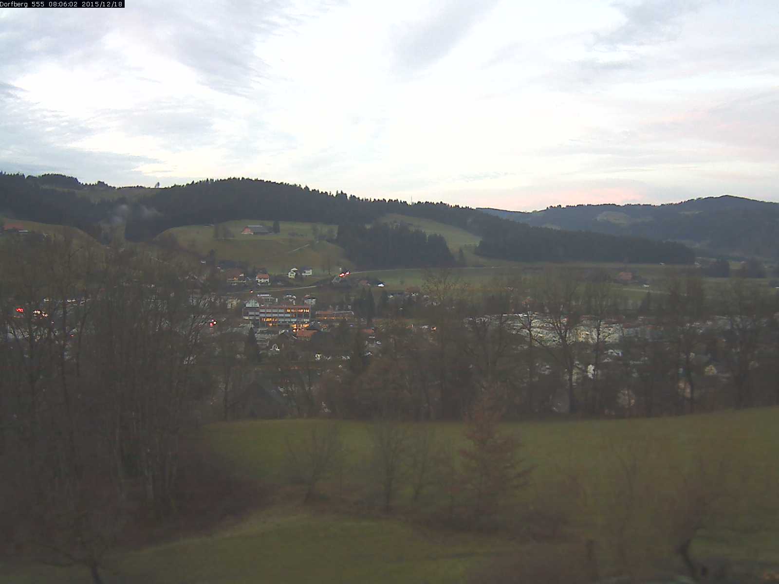 Webcam-Bild: Aussicht vom Dorfberg in Langnau 20151218-080601