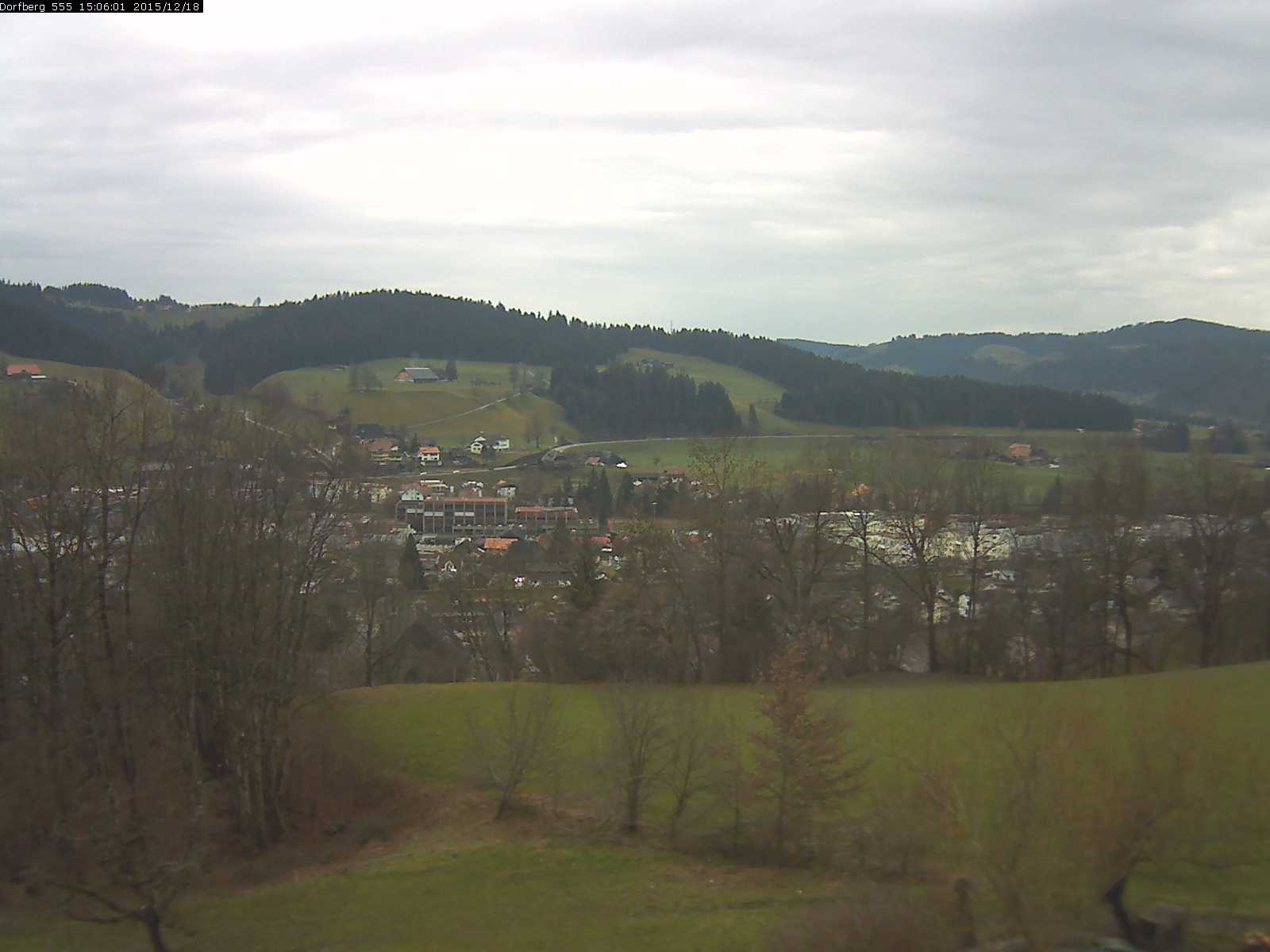 Webcam-Bild: Aussicht vom Dorfberg in Langnau 20151218-150601