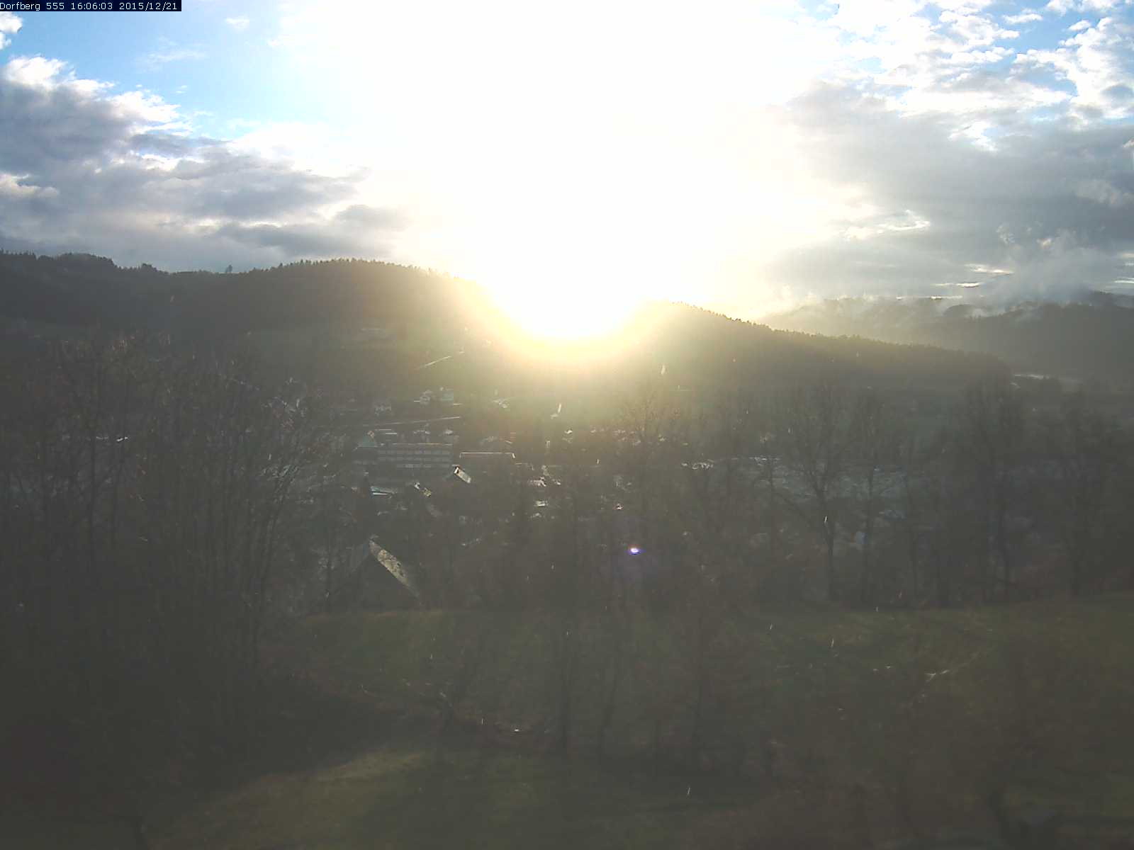 Webcam-Bild: Aussicht vom Dorfberg in Langnau 20151221-160601