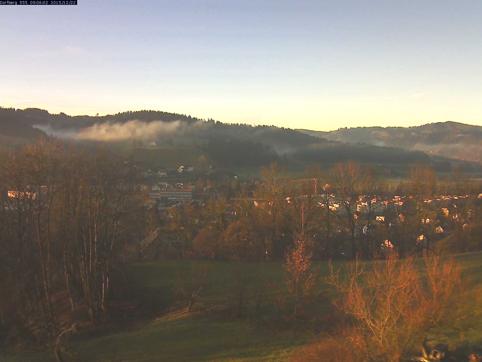 Webcam-Bild: Aussicht vom Dorfberg in Langnau 20151222-090601