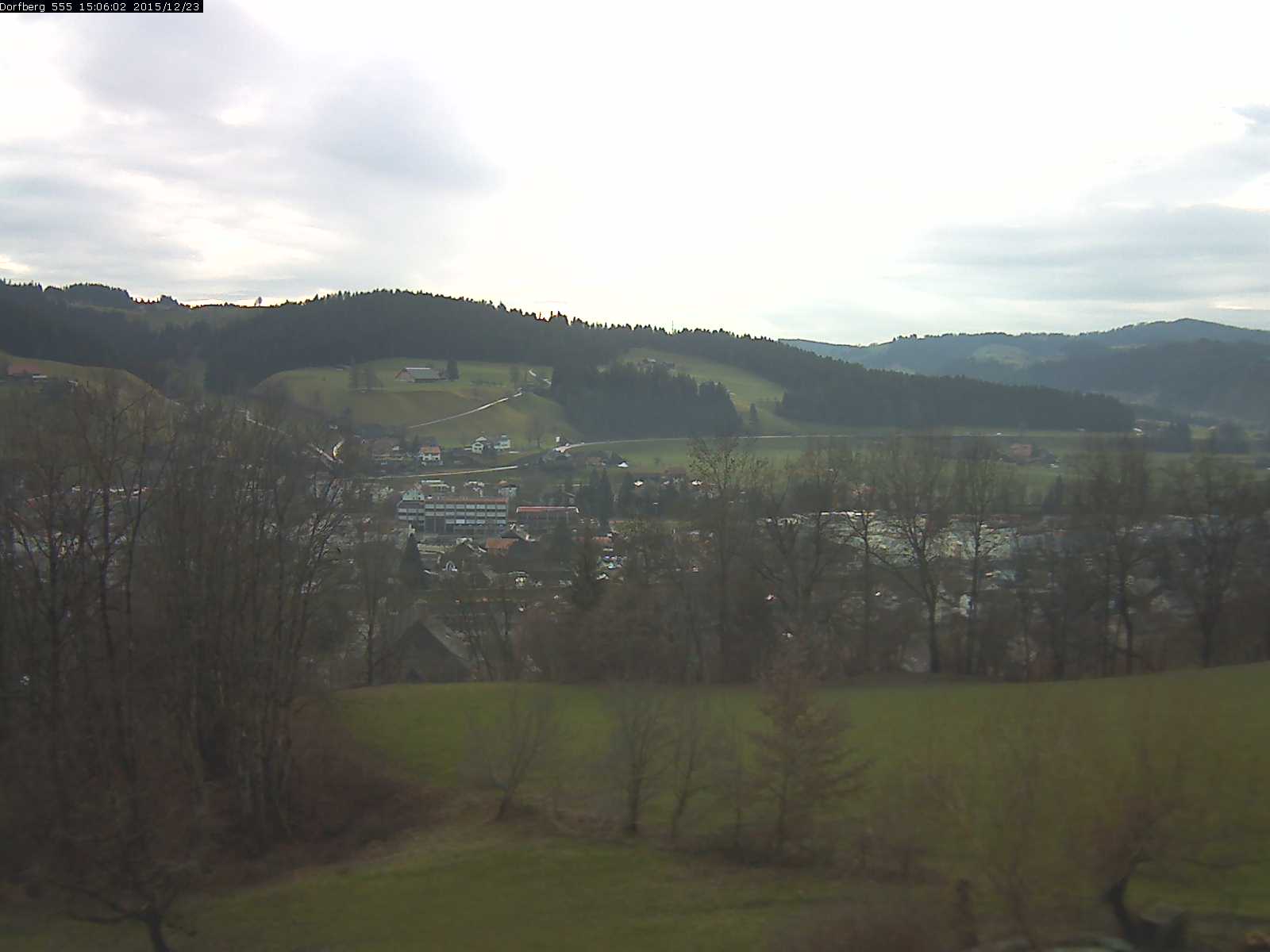 Webcam-Bild: Aussicht vom Dorfberg in Langnau 20151223-150601