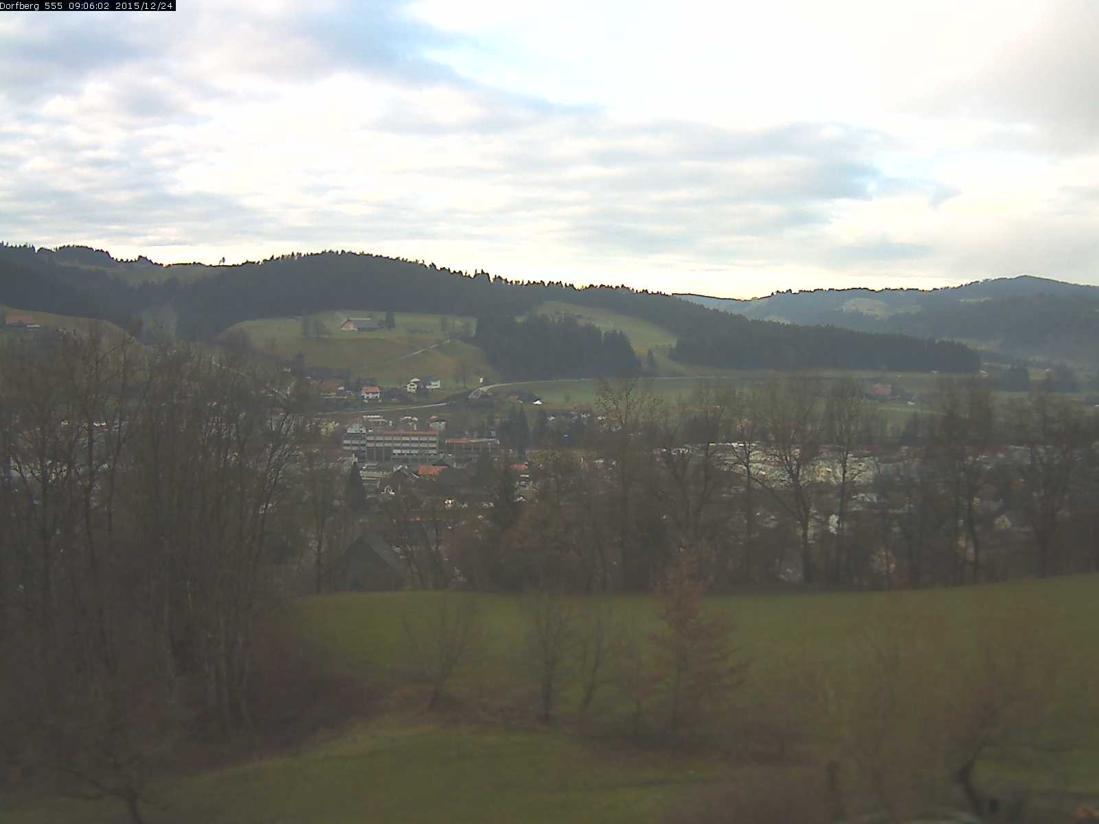 Webcam-Bild: Aussicht vom Dorfberg in Langnau 20151224-090601