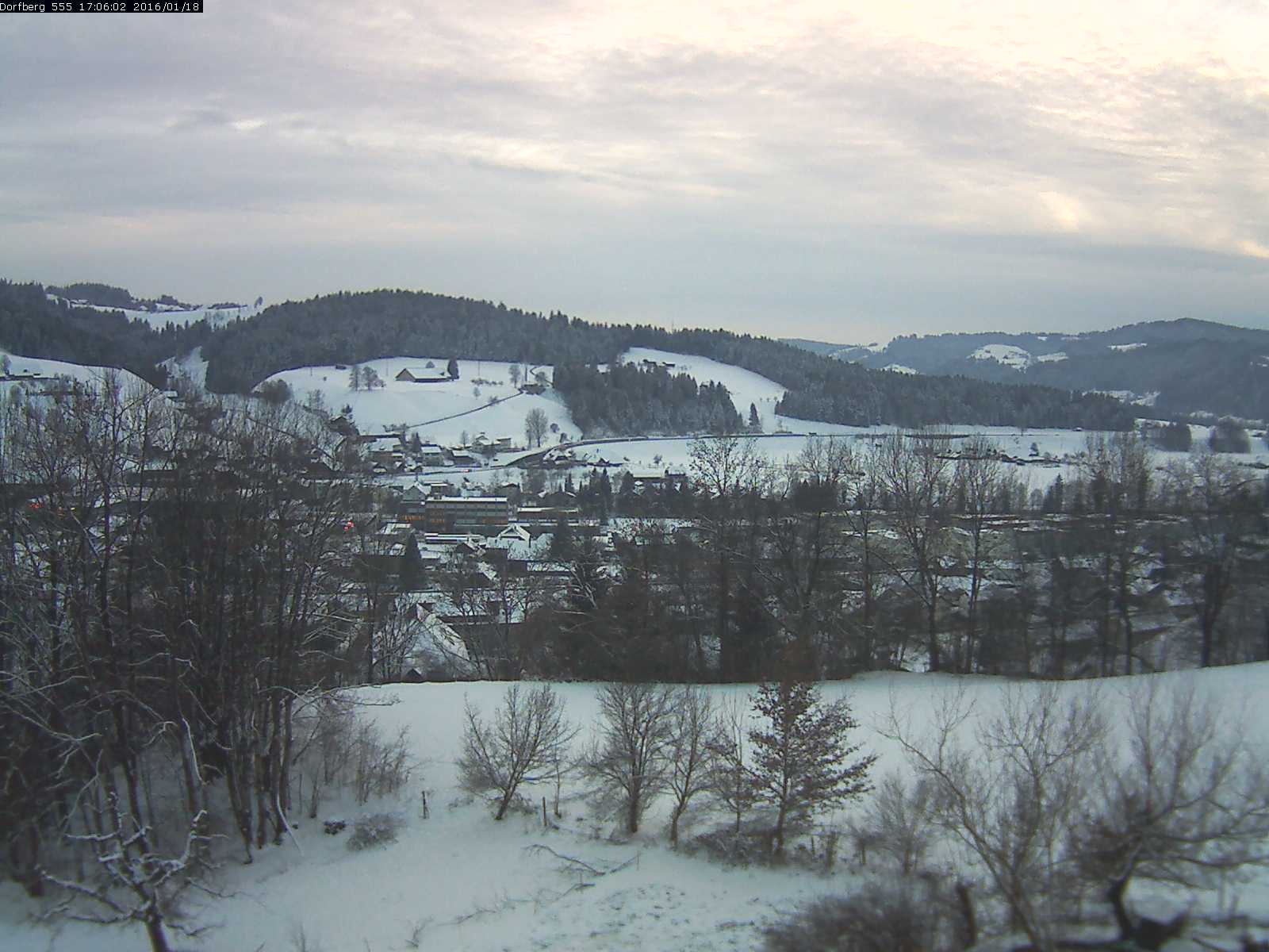 Webcam-Bild: Aussicht vom Dorfberg in Langnau 20160118-170602