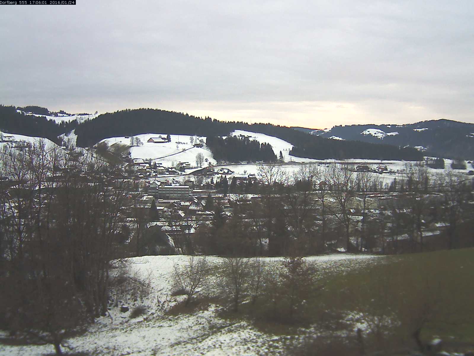 Webcam-Bild: Aussicht vom Dorfberg in Langnau 20160124-170601