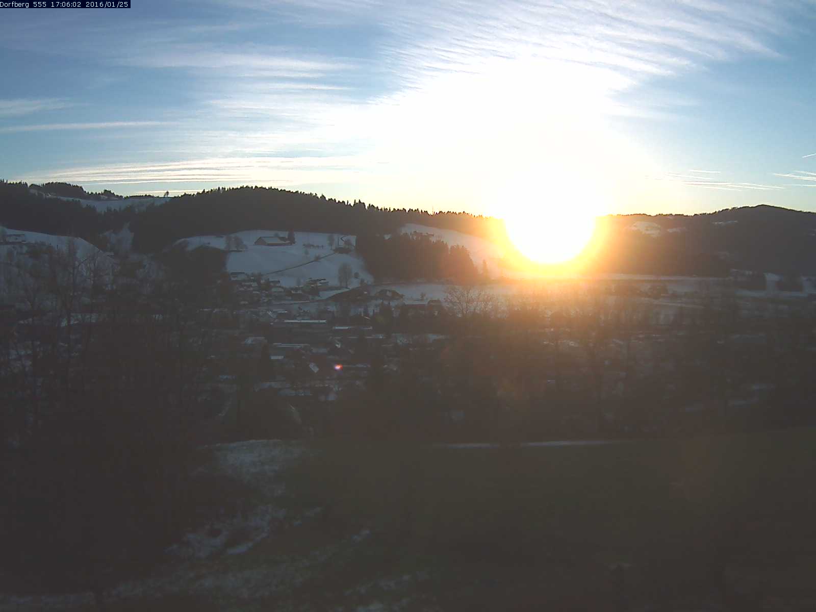 Webcam-Bild: Aussicht vom Dorfberg in Langnau 20160125-170601