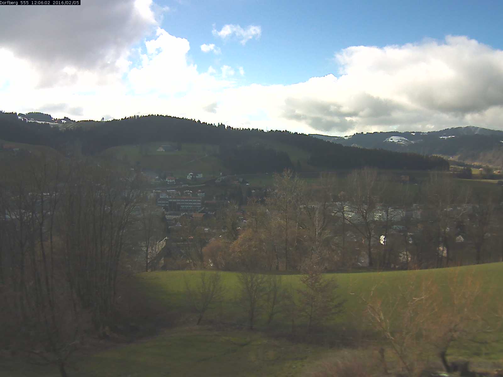 Webcam-Bild: Aussicht vom Dorfberg in Langnau 20160205-120601