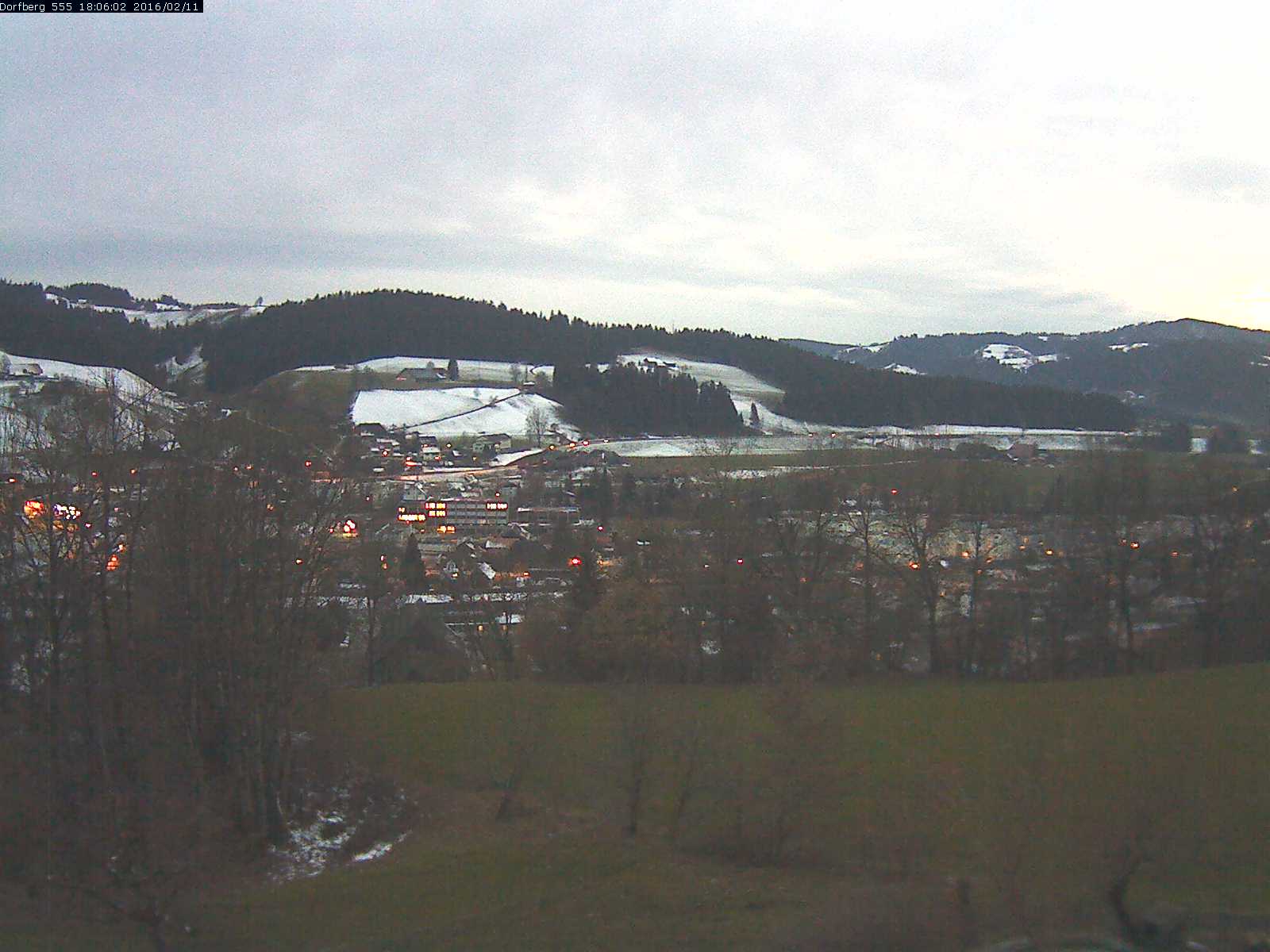 Webcam-Bild: Aussicht vom Dorfberg in Langnau 20160211-180601