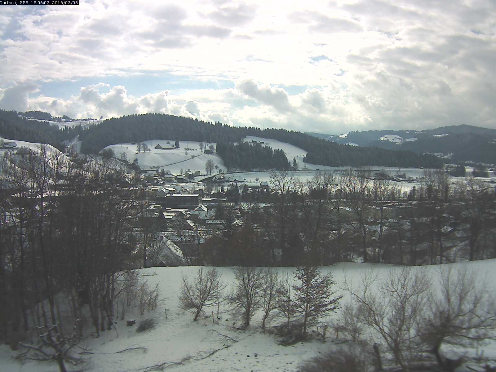 Webcam-Bild: Aussicht vom Dorfberg in Langnau 20160308-150601