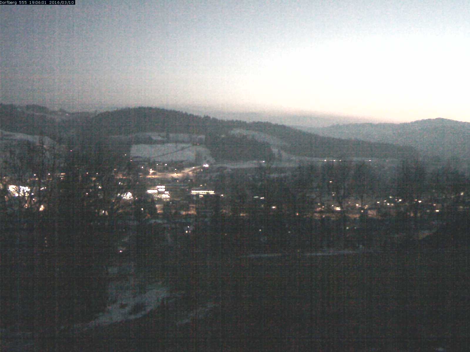 Webcam-Bild: Aussicht vom Dorfberg in Langnau 20160310-190601