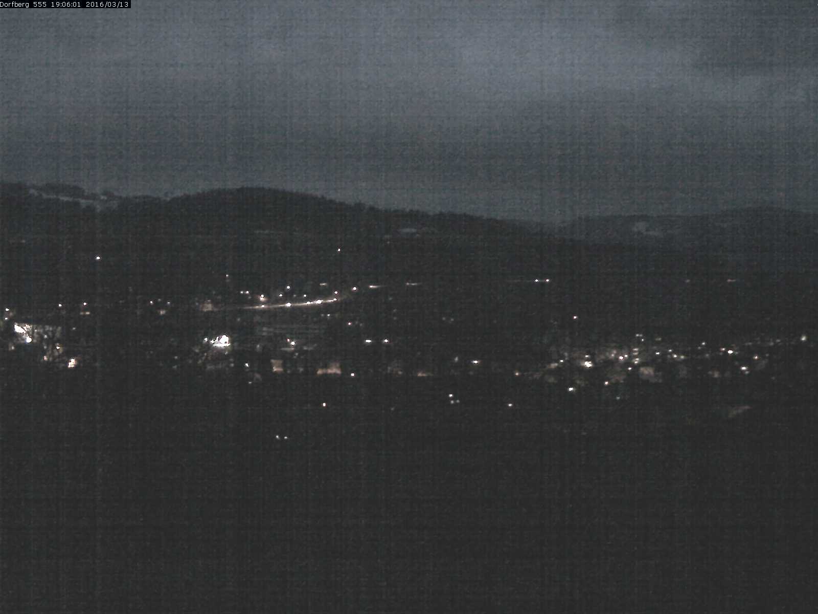 Webcam-Bild: Aussicht vom Dorfberg in Langnau 20160313-190601
