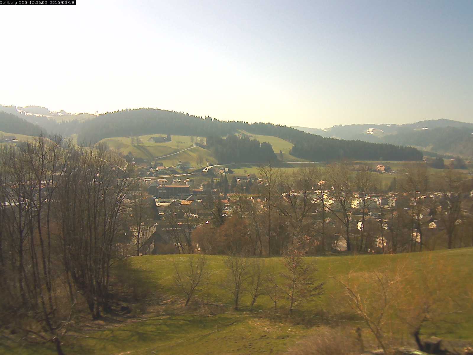 Webcam-Bild: Aussicht vom Dorfberg in Langnau 20160318-120601