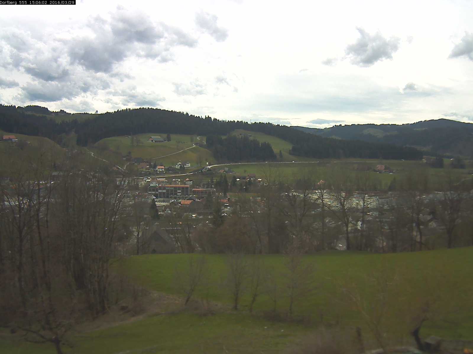 Webcam-Bild: Aussicht vom Dorfberg in Langnau 20160329-150601