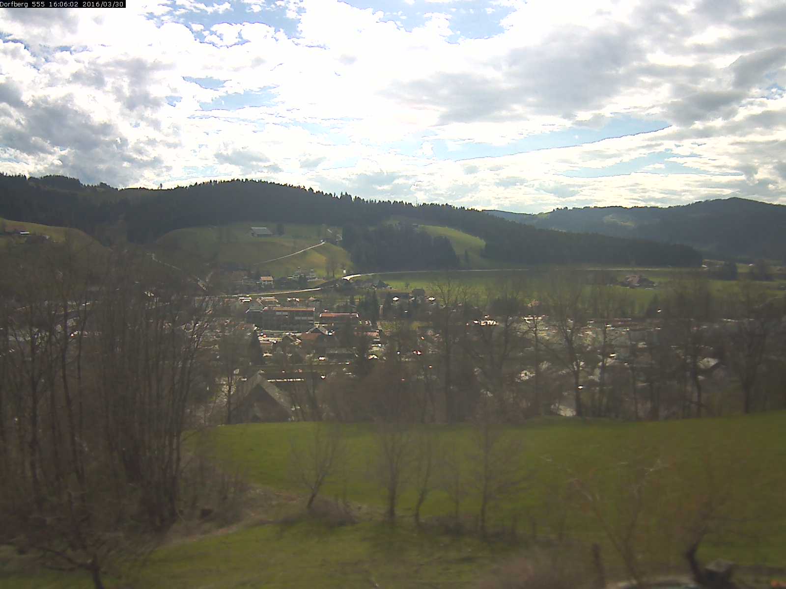 Webcam-Bild: Aussicht vom Dorfberg in Langnau 20160330-160601