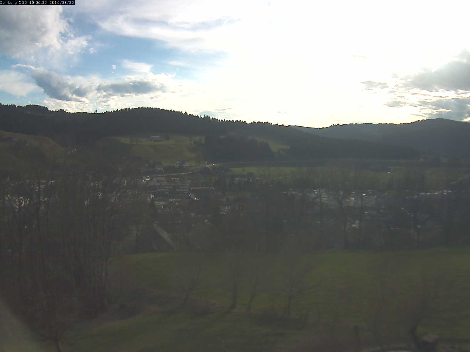 Webcam-Bild: Aussicht vom Dorfberg in Langnau 20160330-180601