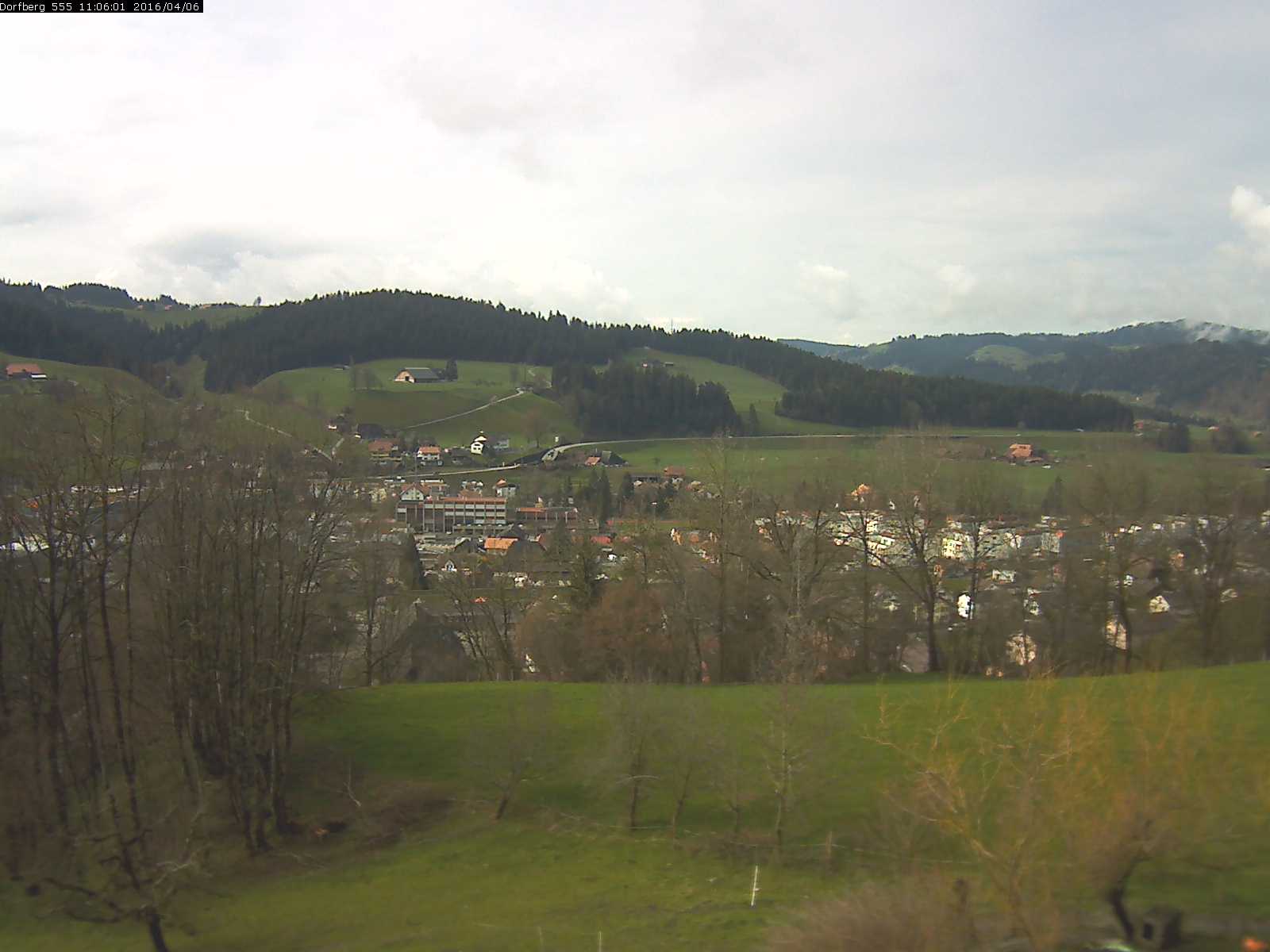 Webcam-Bild: Aussicht vom Dorfberg in Langnau 20160406-110601