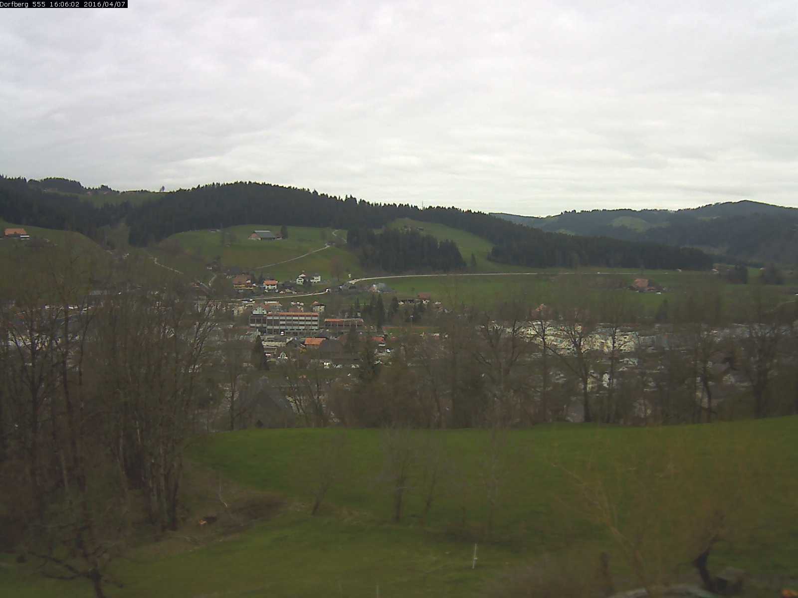 Webcam-Bild: Aussicht vom Dorfberg in Langnau 20160407-160602