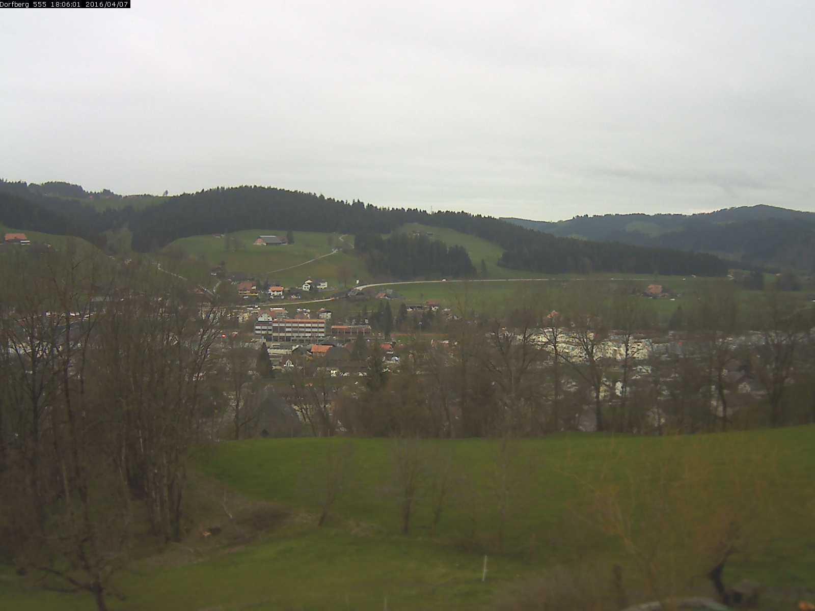 Webcam-Bild: Aussicht vom Dorfberg in Langnau 20160407-180601