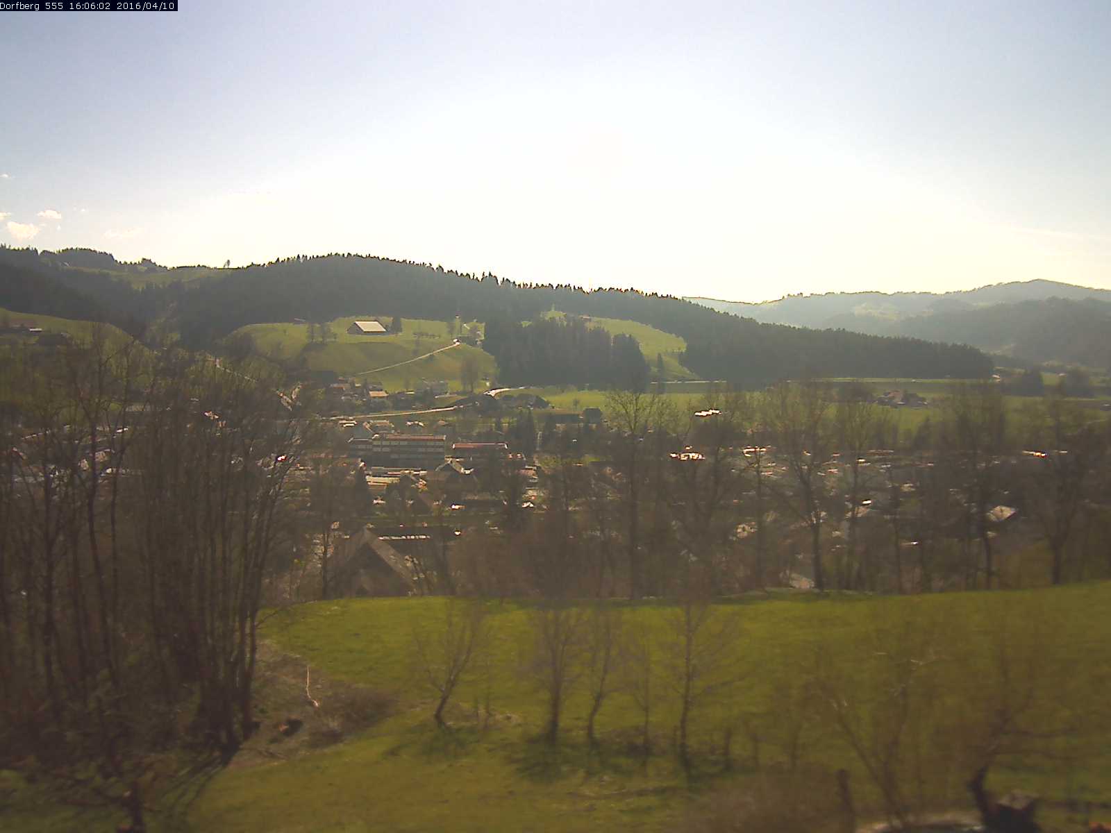 Webcam-Bild: Aussicht vom Dorfberg in Langnau 20160410-160601
