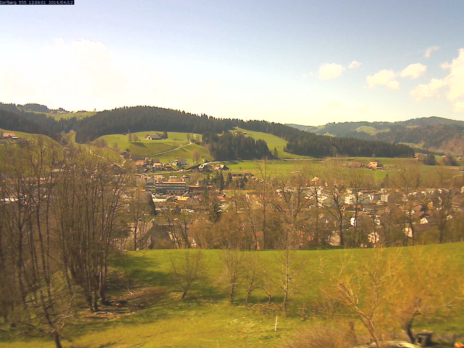 Webcam-Bild: Aussicht vom Dorfberg in Langnau 20160412-120601