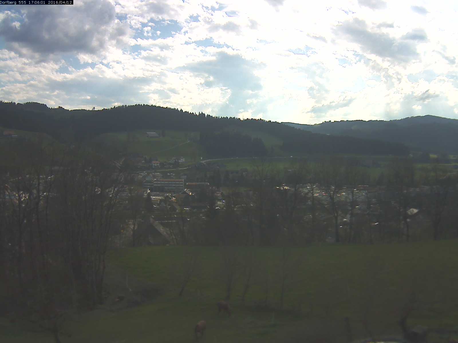 Webcam-Bild: Aussicht vom Dorfberg in Langnau 20160412-170601