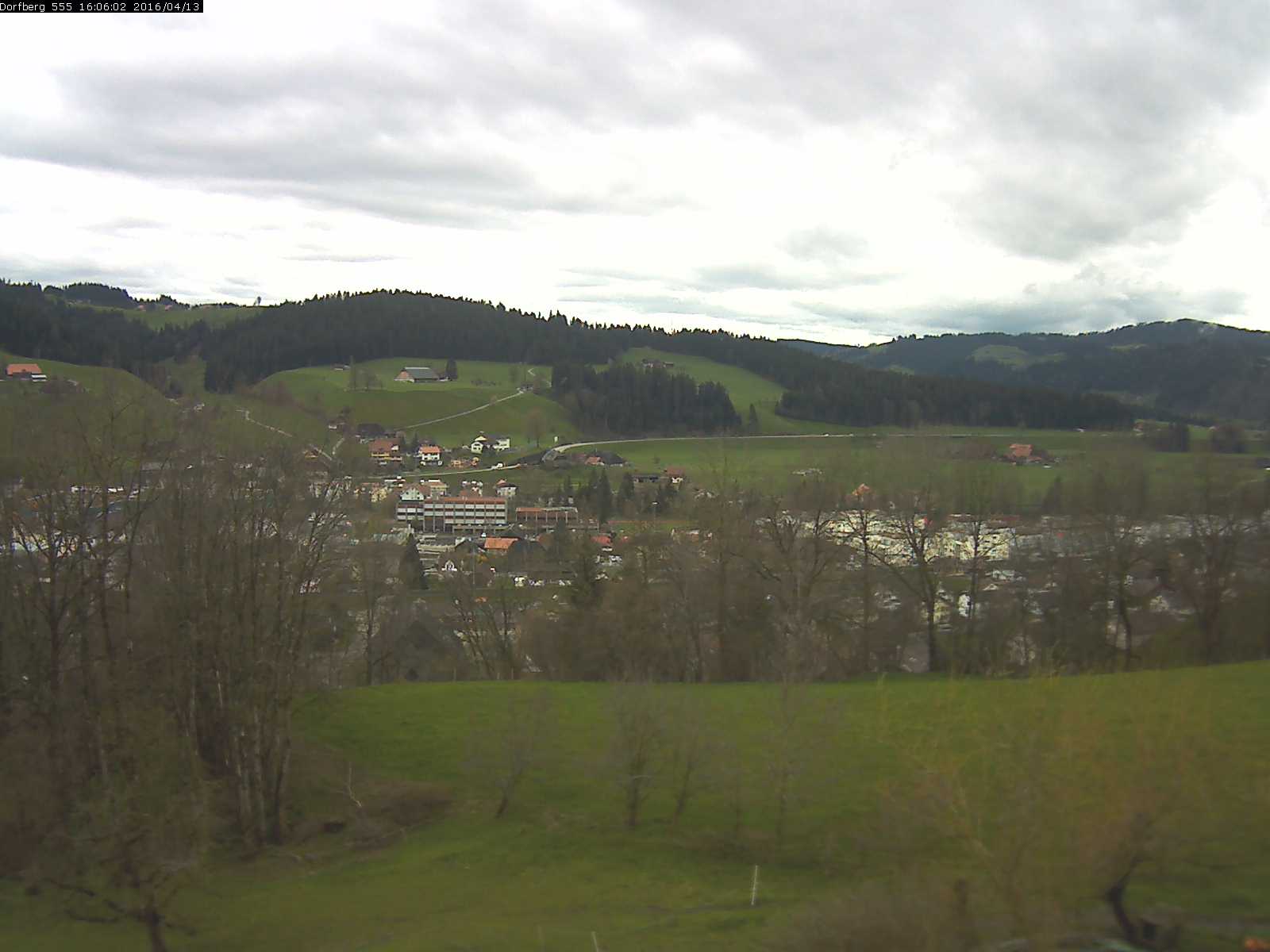 Webcam-Bild: Aussicht vom Dorfberg in Langnau 20160413-160601
