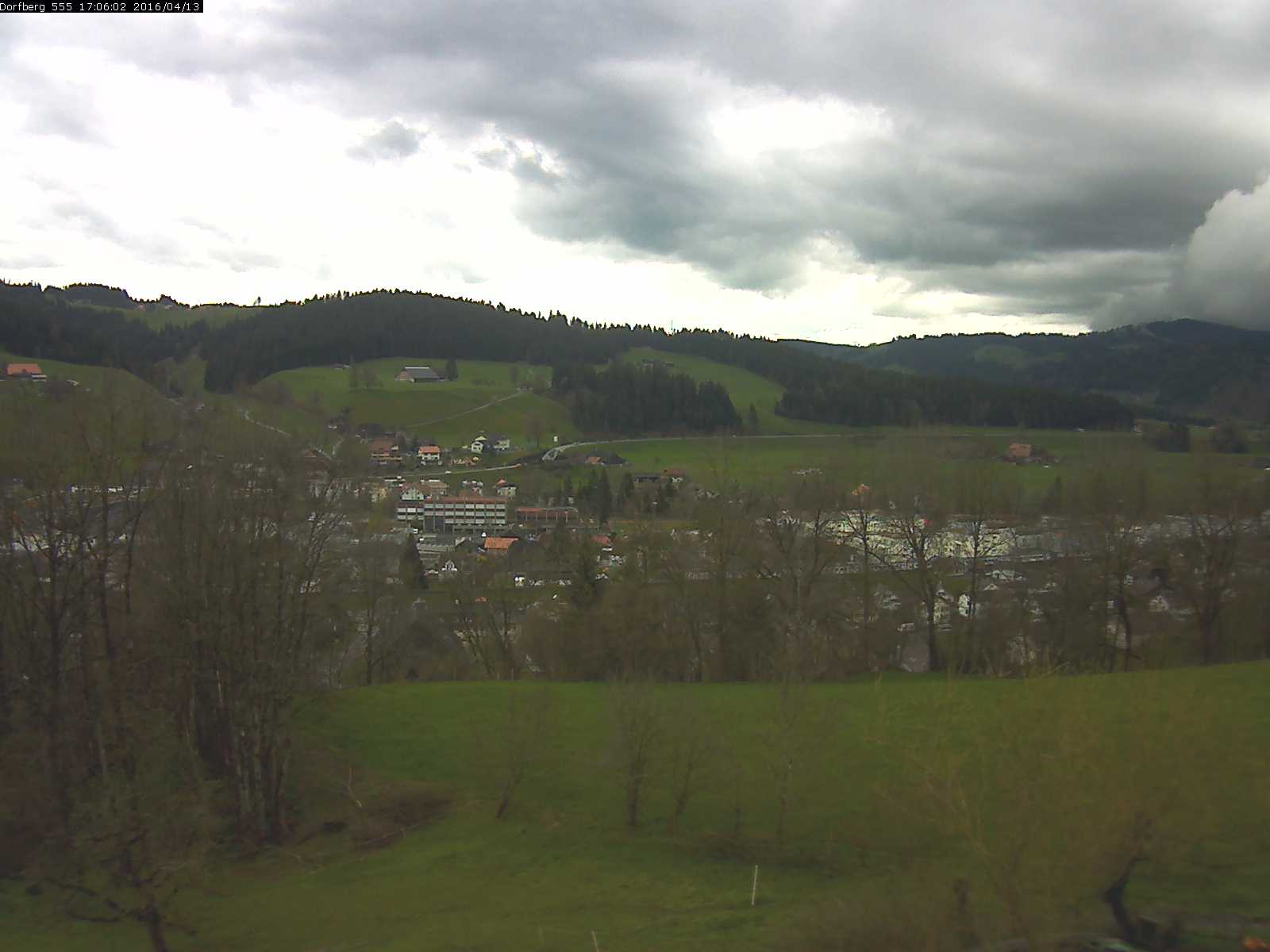 Webcam-Bild: Aussicht vom Dorfberg in Langnau 20160413-170601