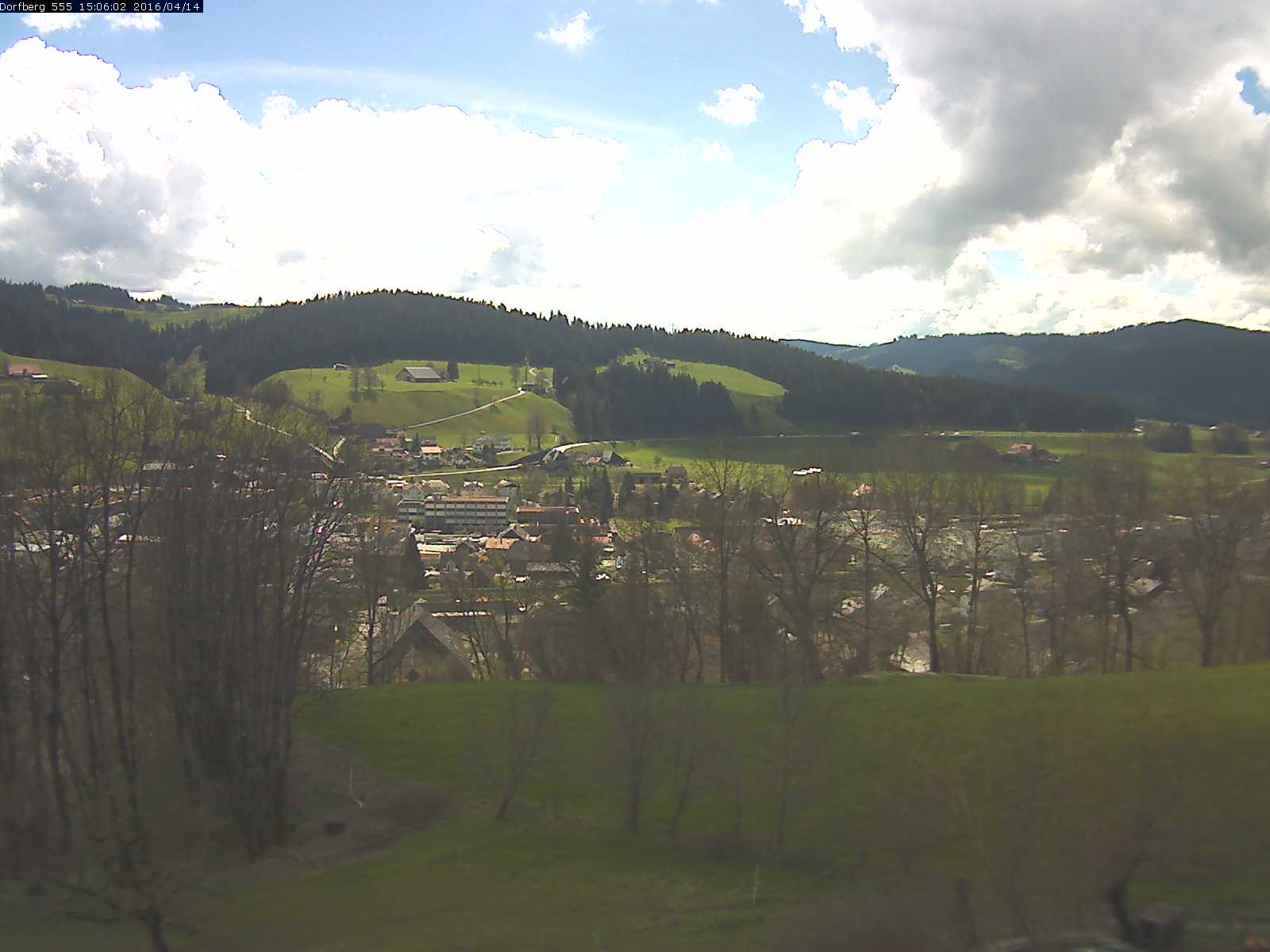 Webcam-Bild: Aussicht vom Dorfberg in Langnau 20160414-150601