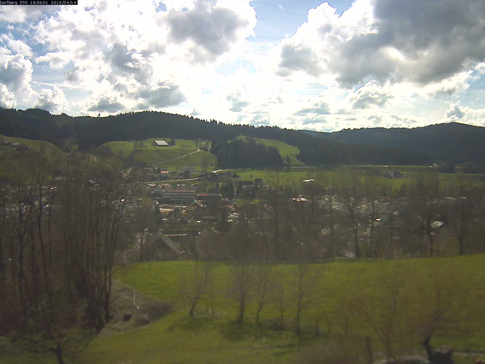 Webcam-Bild: Aussicht vom Dorfberg in Langnau 20160414-160601