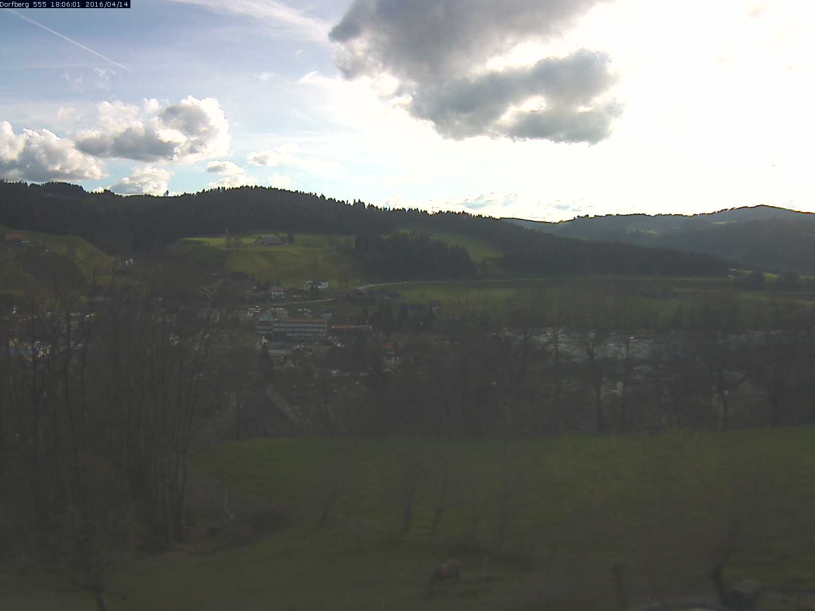 Webcam-Bild: Aussicht vom Dorfberg in Langnau 20160414-180601