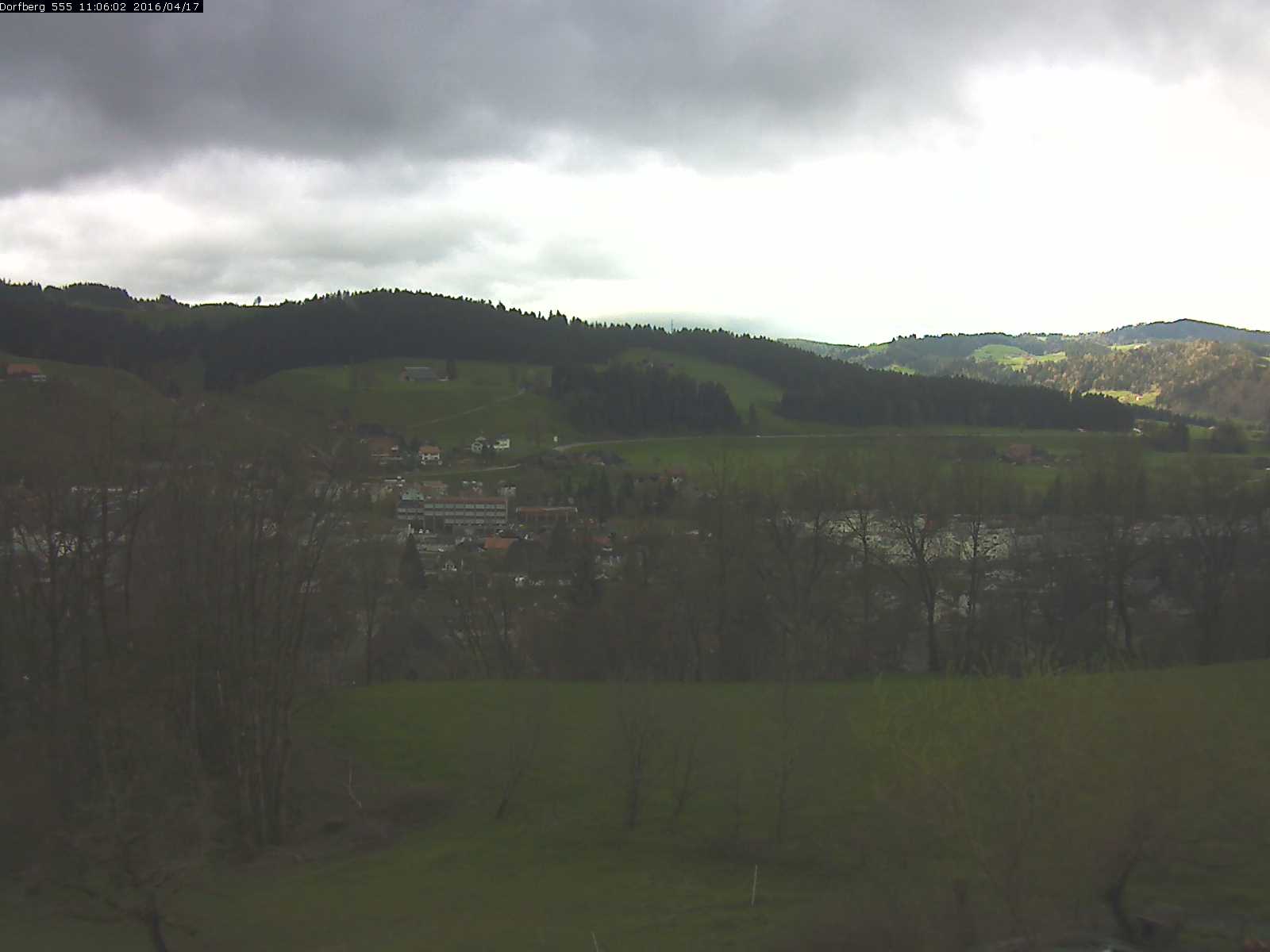 Webcam-Bild: Aussicht vom Dorfberg in Langnau 20160417-110601