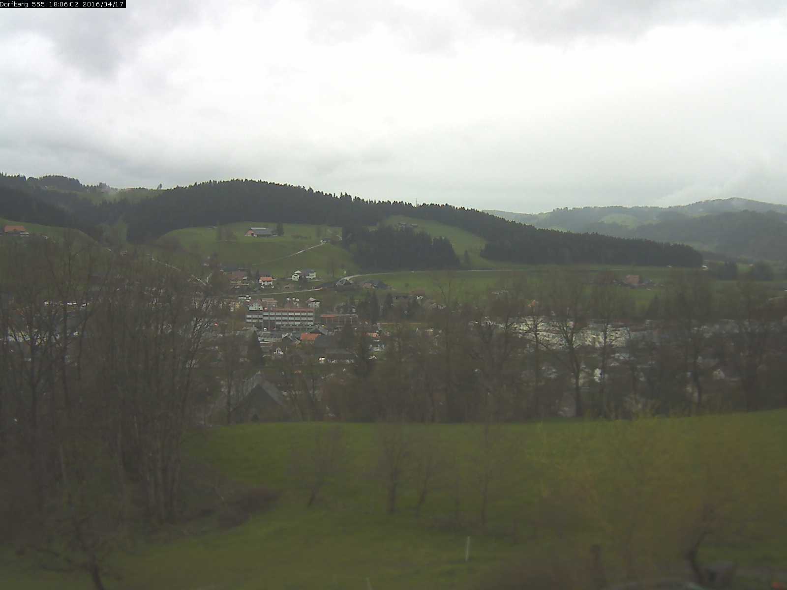 Webcam-Bild: Aussicht vom Dorfberg in Langnau 20160417-180601