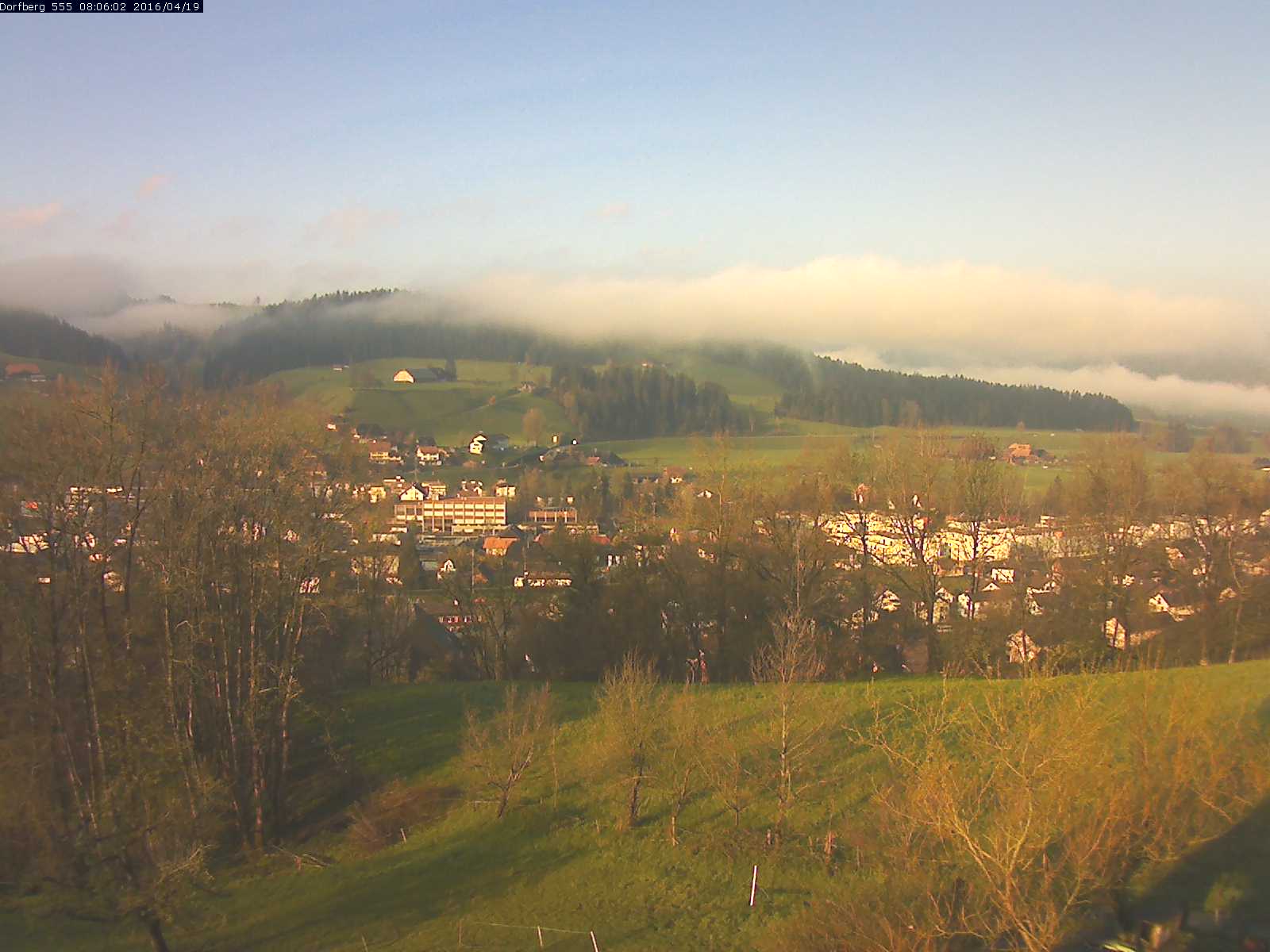 Webcam-Bild: Aussicht vom Dorfberg in Langnau 20160419-080601