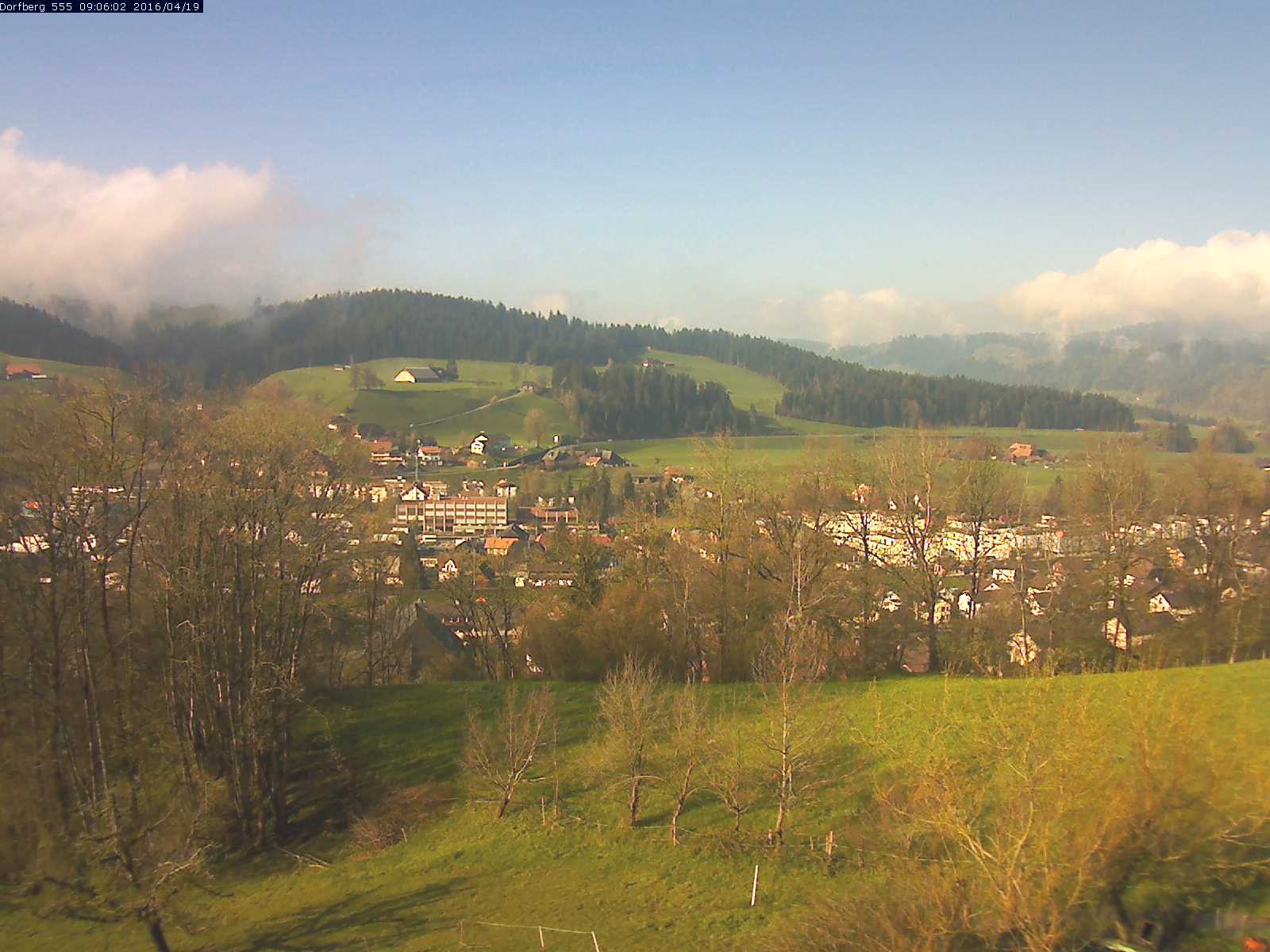 Webcam-Bild: Aussicht vom Dorfberg in Langnau 20160419-090601