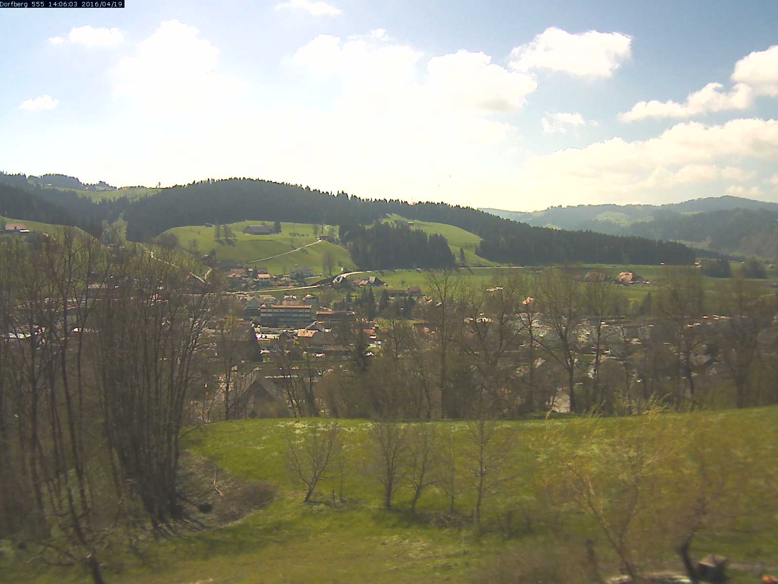 Webcam-Bild: Aussicht vom Dorfberg in Langnau 20160419-140601