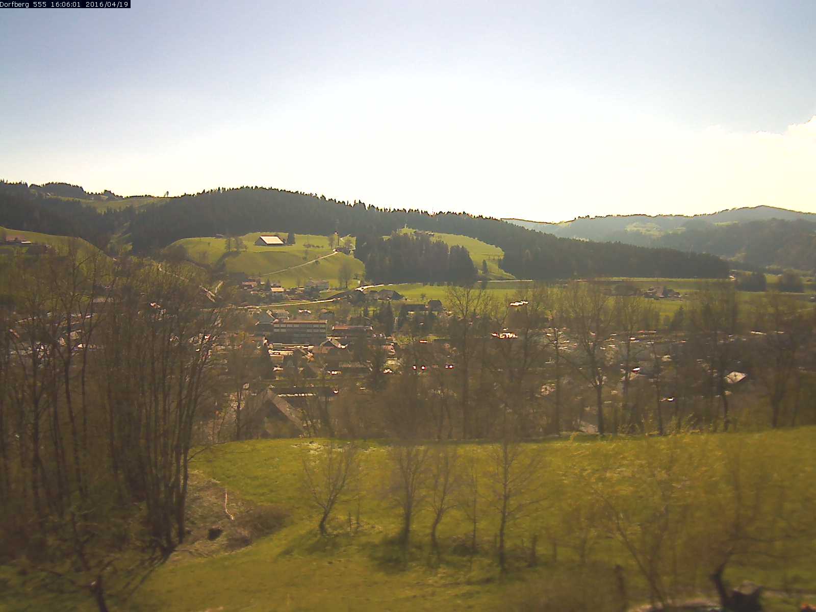 Webcam-Bild: Aussicht vom Dorfberg in Langnau 20160419-160601
