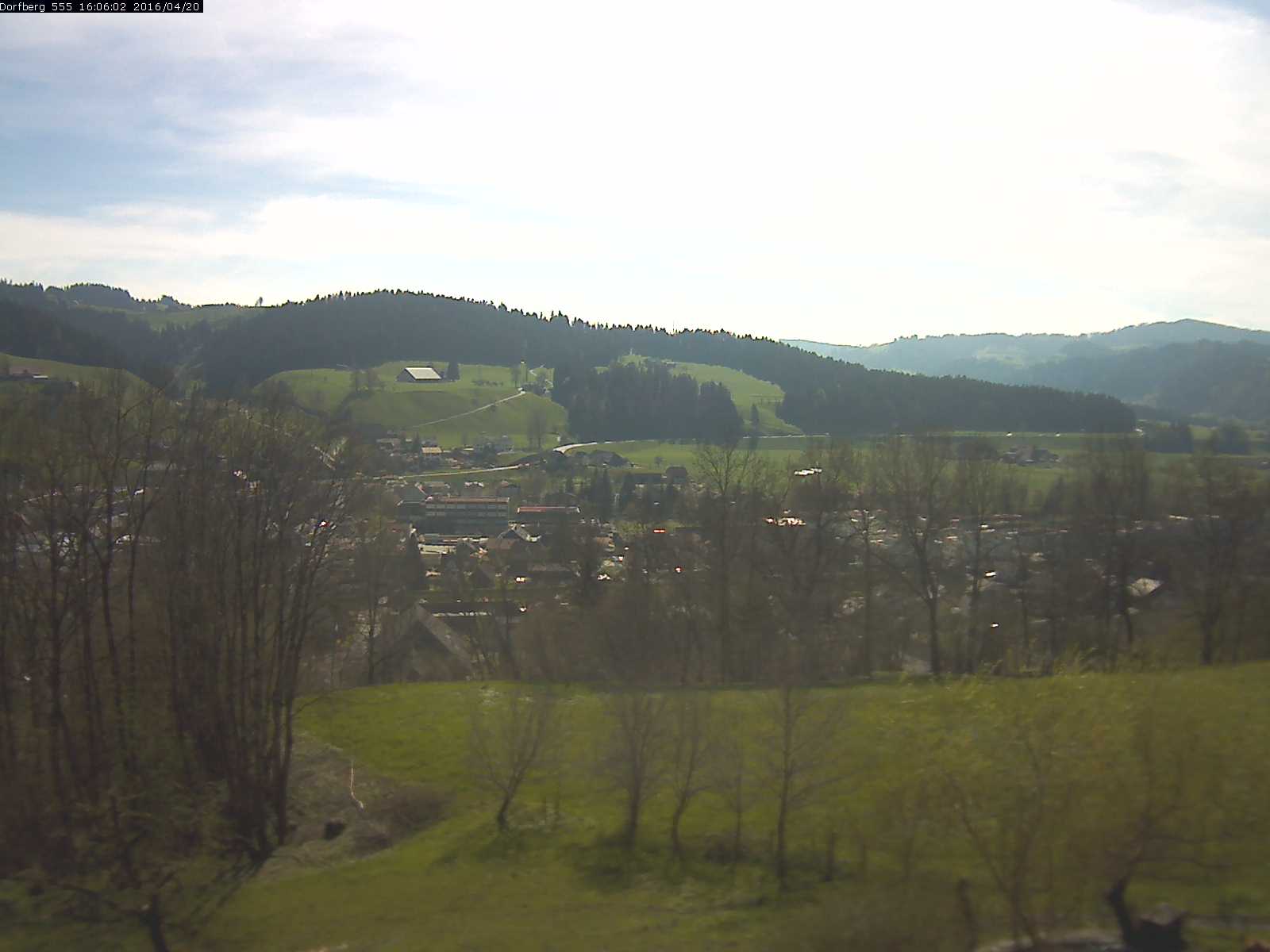 Webcam-Bild: Aussicht vom Dorfberg in Langnau 20160420-160601