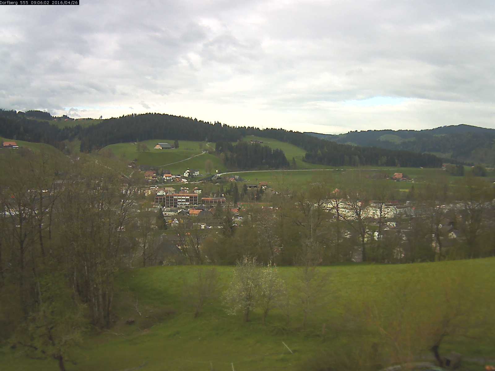 Webcam-Bild: Aussicht vom Dorfberg in Langnau 20160426-090601