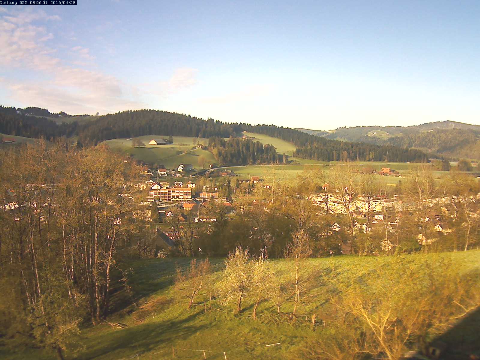 Webcam-Bild: Aussicht vom Dorfberg in Langnau 20160428-080601