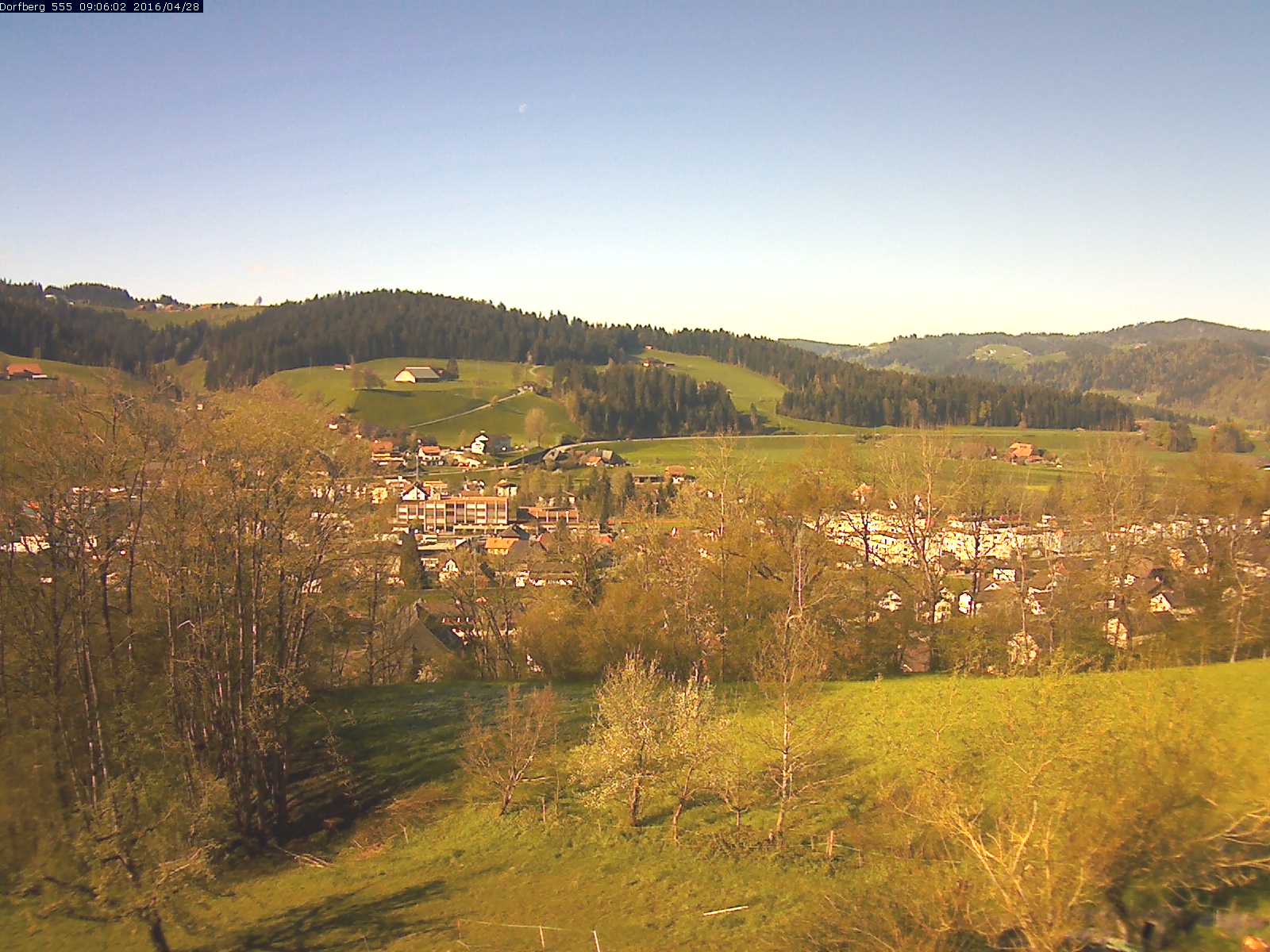 Webcam-Bild: Aussicht vom Dorfberg in Langnau 20160428-090601