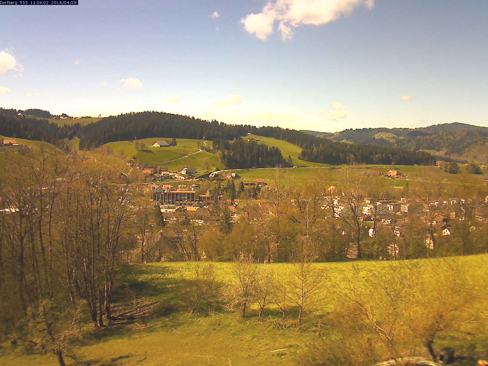 Webcam-Bild: Aussicht vom Dorfberg in Langnau 20160428-110601