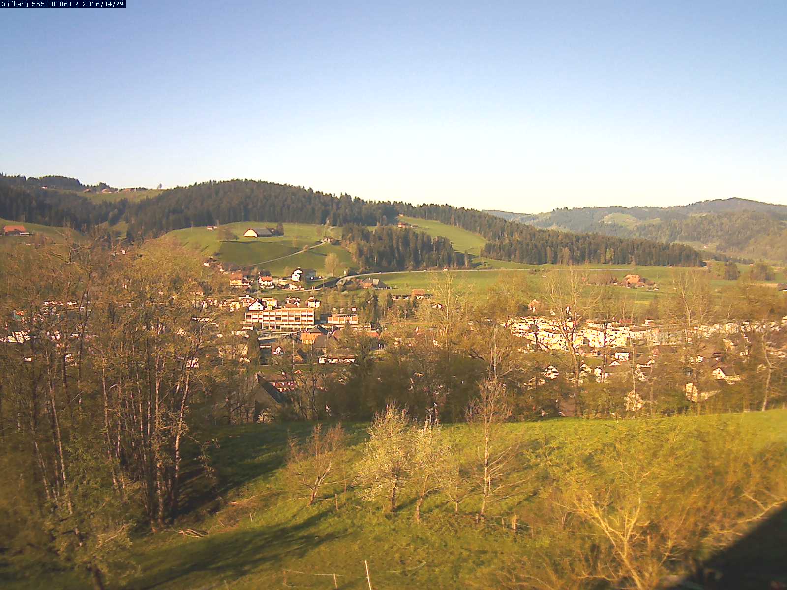 Webcam-Bild: Aussicht vom Dorfberg in Langnau 20160429-080602