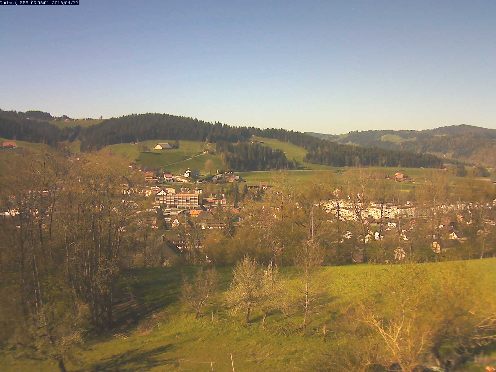 Webcam-Bild: Aussicht vom Dorfberg in Langnau 20160429-090601