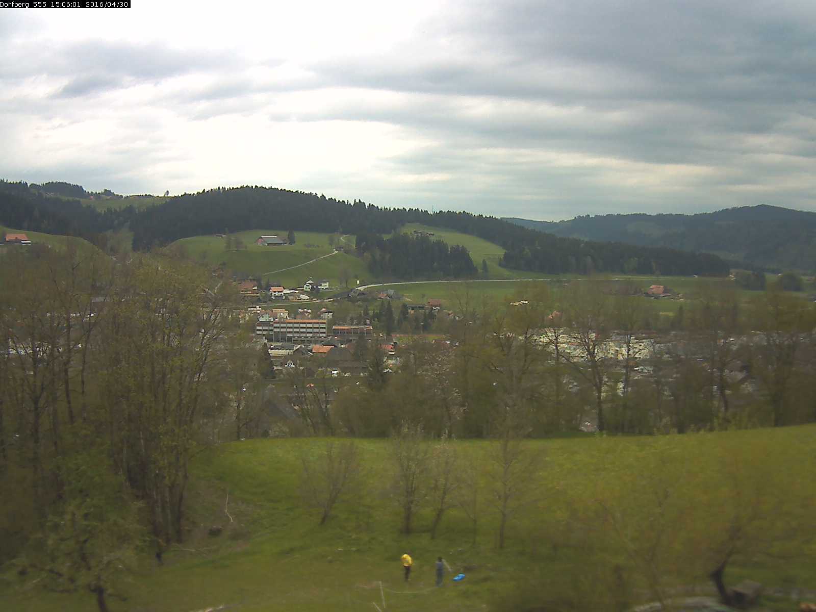 Webcam-Bild: Aussicht vom Dorfberg in Langnau 20160430-150601