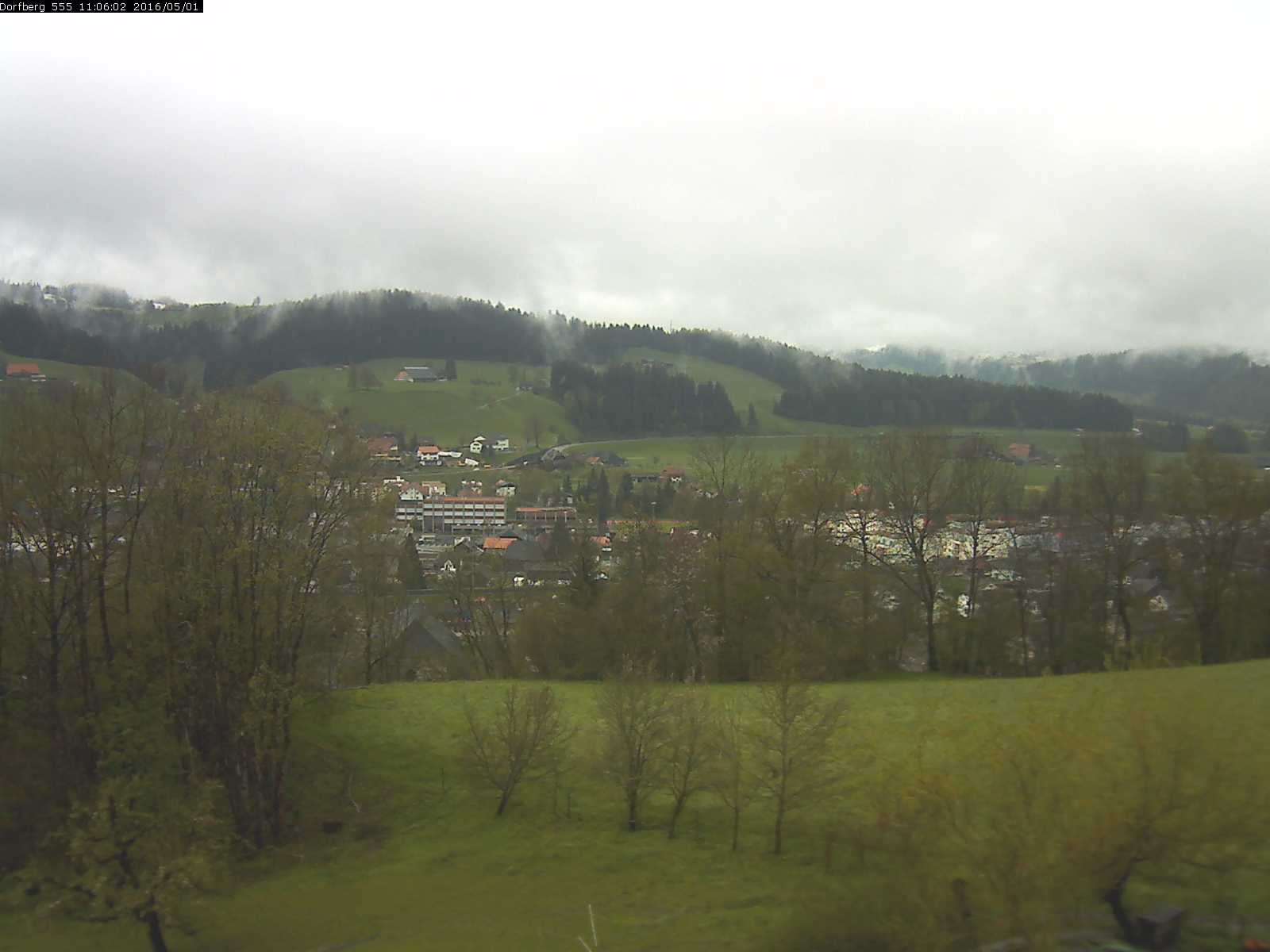 Webcam-Bild: Aussicht vom Dorfberg in Langnau 20160501-110601